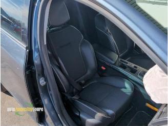 Renault Mégane IV onderdelen (kleur: TEKPN) donorauto picture 13