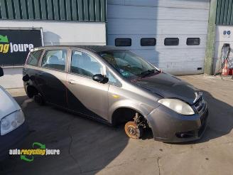  Landwind CV9 CV9, MPV, 2006 1.6 16V Flex Fuel 2012/8