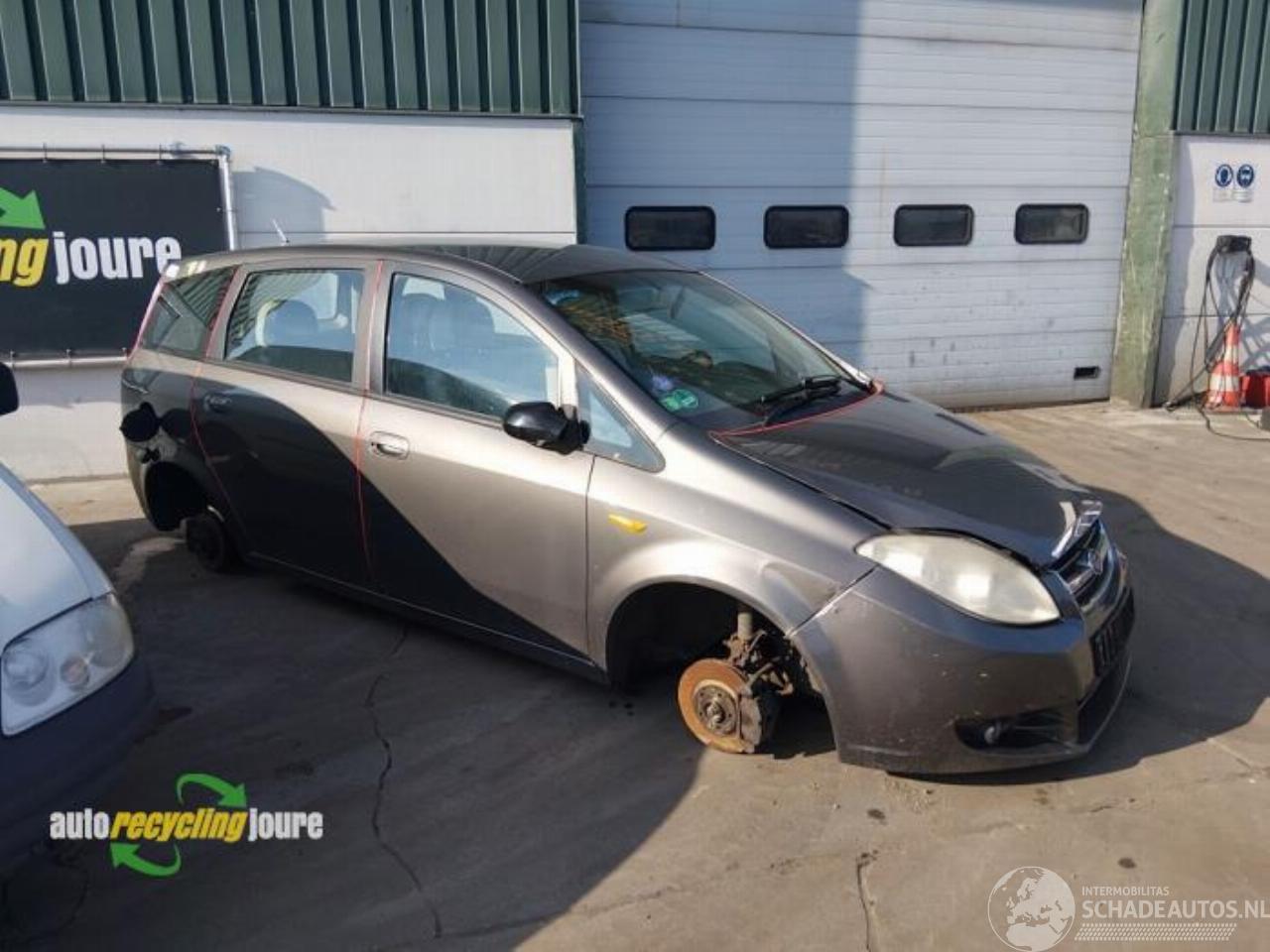 Landwind CV9 CV9, MPV, 2006 1.6 16V Flex Fuel