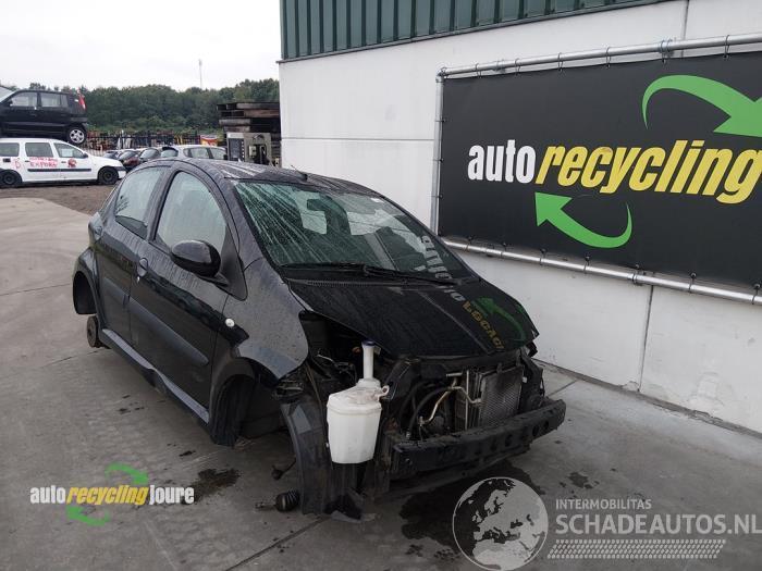 Toyota Aygo Aygo (B10), Hatchback, 2005 / 2014 1.0 12V VVT-i