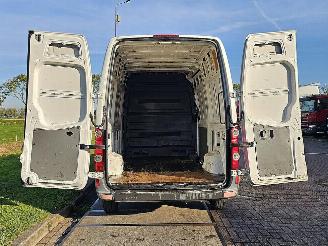 Volkswagen  2 picture 11