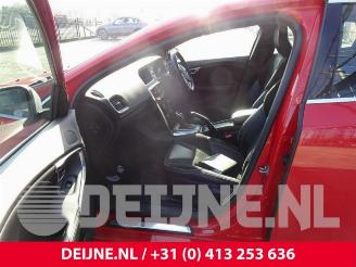 Volvo V-40 V40 (MV), Hatchback 5-drs, 2012 / 2019 1.5 T2 16V Geartronic picture 12
