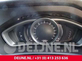 Volvo V-40 V40 (MV), Hatchback 5-drs, 2012 / 2019 1.5 T2 16V Geartronic picture 15