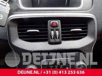 Volvo V-40 V40 (MV), Hatchback 5-drs, 2012 / 2019 2.0 D2 16V picture 11