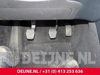 Volvo V-40 V40 (MV), Hatchback 5-drs, 2012 / 2019 1.6 D2 picture 23