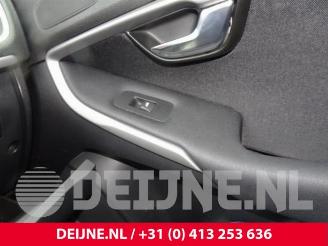 Volvo V-40 V40 (MV), Hatchback 5-drs, 2012 / 2019 1.6 D2 picture 28