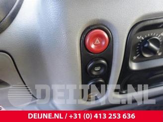 Renault Master Master III (FD/HD), Van, 2000 / 2010 2.5 dCi 16V picture 25