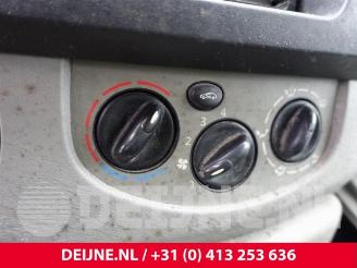 Renault Trafic Trafic New (FL), Van, 2001 / 2014 1.9 dCi 100 16V picture 28