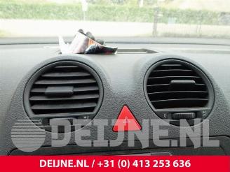 Volkswagen Caddy Caddy III (2KA,2KH,2CA,2CH), Van, 2004 / 2015 2.0 SDI picture 31