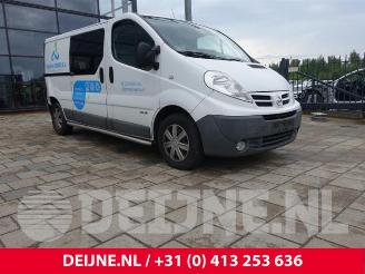 uszkodzony samochody osobowe Nissan Primastar Primastar, Van, 2002 2.0 dCi 120 2014/10