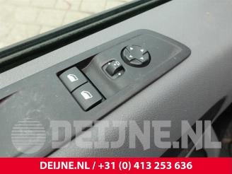 Peugeot Expert Expert (V1/VA/VB/VE/VF/VT/VY), Van, 2016 2.0 Blue HDi 180 16V picture 15