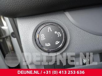 Peugeot Expert Expert (V1/VA/VB/VE/VF/VT/VY), Van, 2016 2.0 Blue HDi 180 16V picture 17