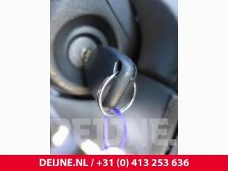 Renault Trafic Trafic New (FL), Van, 2001 / 2014 1.9 dCi 100 16V picture 28