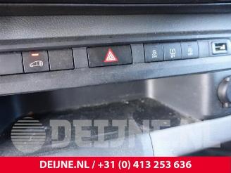 Peugeot Expert Expert (VA/VB/VE/VF/VY), Van, 2016 2.0 Blue HDi 120 16V picture 31
