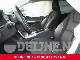 Volvo V-60 V60 I (FW/GW), Combi, 2010 / 2018 2.0 D3 16V picture 19