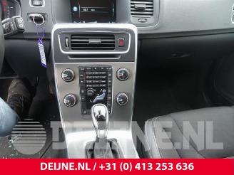 Volvo V-60 V60 I (FW/GW), Combi, 2010 / 2018 2.0 D3 16V picture 32