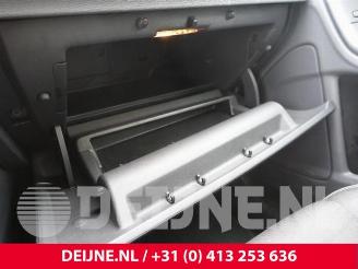 Volvo V-60 V60 I (FW/GW), Combi, 2010 / 2018 2.0 D3 16V picture 31