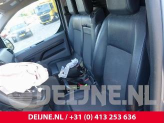 Peugeot Expert Expert (V1/VA/VB/VE/VF/VT/VY), Van, 2016 2.0 Blue HDi 120 16V picture 20