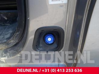Peugeot Expert Expert (VA/VB/VE/VF/VY), Van, 2016 2.0 Blue HDi 120 16V picture 19