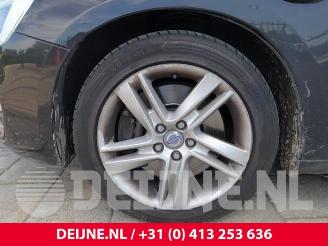 Volvo V-60 V60 I (FW/GW), Combi, 2010 / 2018 2.4 D6 20V Plug-in Hybrid AWD picture 12