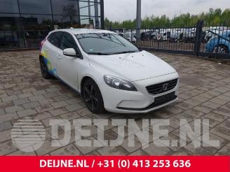 Uttjänta bilar auto Volvo V-40 V40 (MV), Hatchback 5-drs, 2012 / 2019 2.0 D4 16V 2014/7
