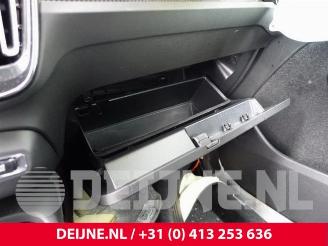 Volvo XC40 XC40 (XZ), SUV, 2017 1.5 T4 Plug-in Hybrid 12V picture 28