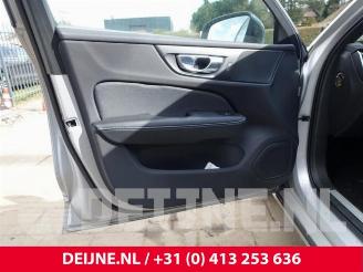 Volvo V-60 V60 II (ZW), Combi, 2018 2.0 T6 16V Twin Engine picture 18