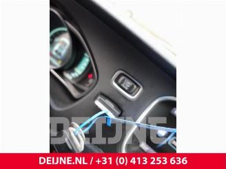 Volvo V-40 V40 (MV), Hatchback 5-drs, 2012 / 2019 1.6 D2 picture 26