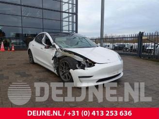Autoverwertung Tesla Model 3 Model 3, Sedan, 2017 Long Range AWD 75 kWh 2020/5