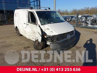 uszkodzony samochody osobowe Volkswagen Transporter Transporter T6, Van, 2015 / 2024 2.0 TDI 2022/5