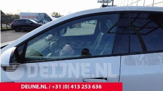 Xpeng G6 G6, SUV, 2023 RWD Standard Range 66/68.5 kWh picture 14
