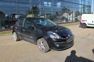 Renault Clio  picture 8