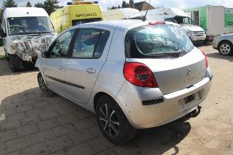 Renault Clio  picture 5