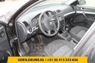 Skoda Octavia  picture 9