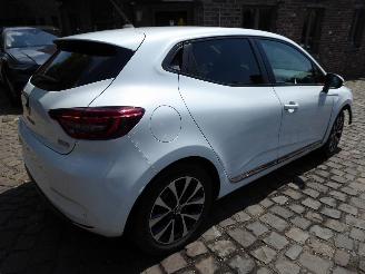 Renault Clio Business Edition E Tech Hybrid picture 8