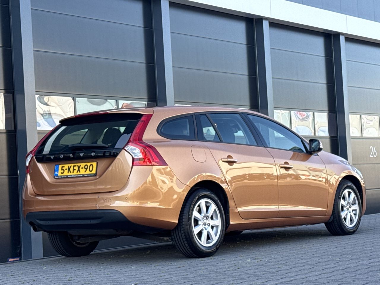 Volvo V-60