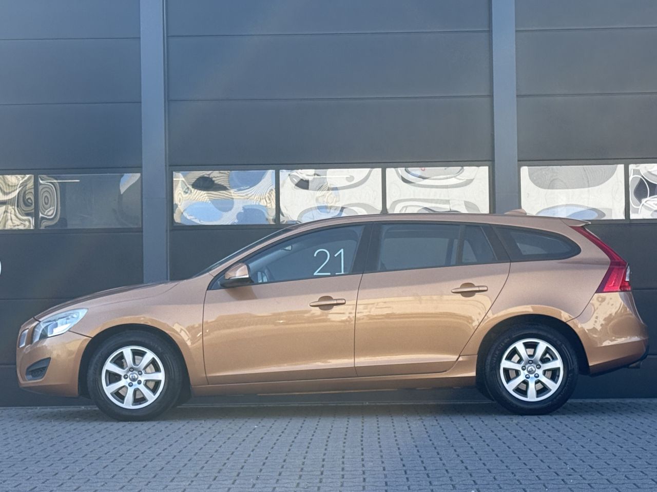 Volvo V-60