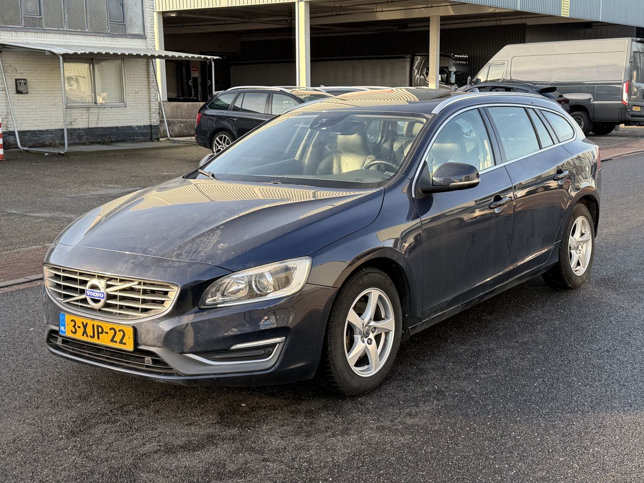 Volvo V-60