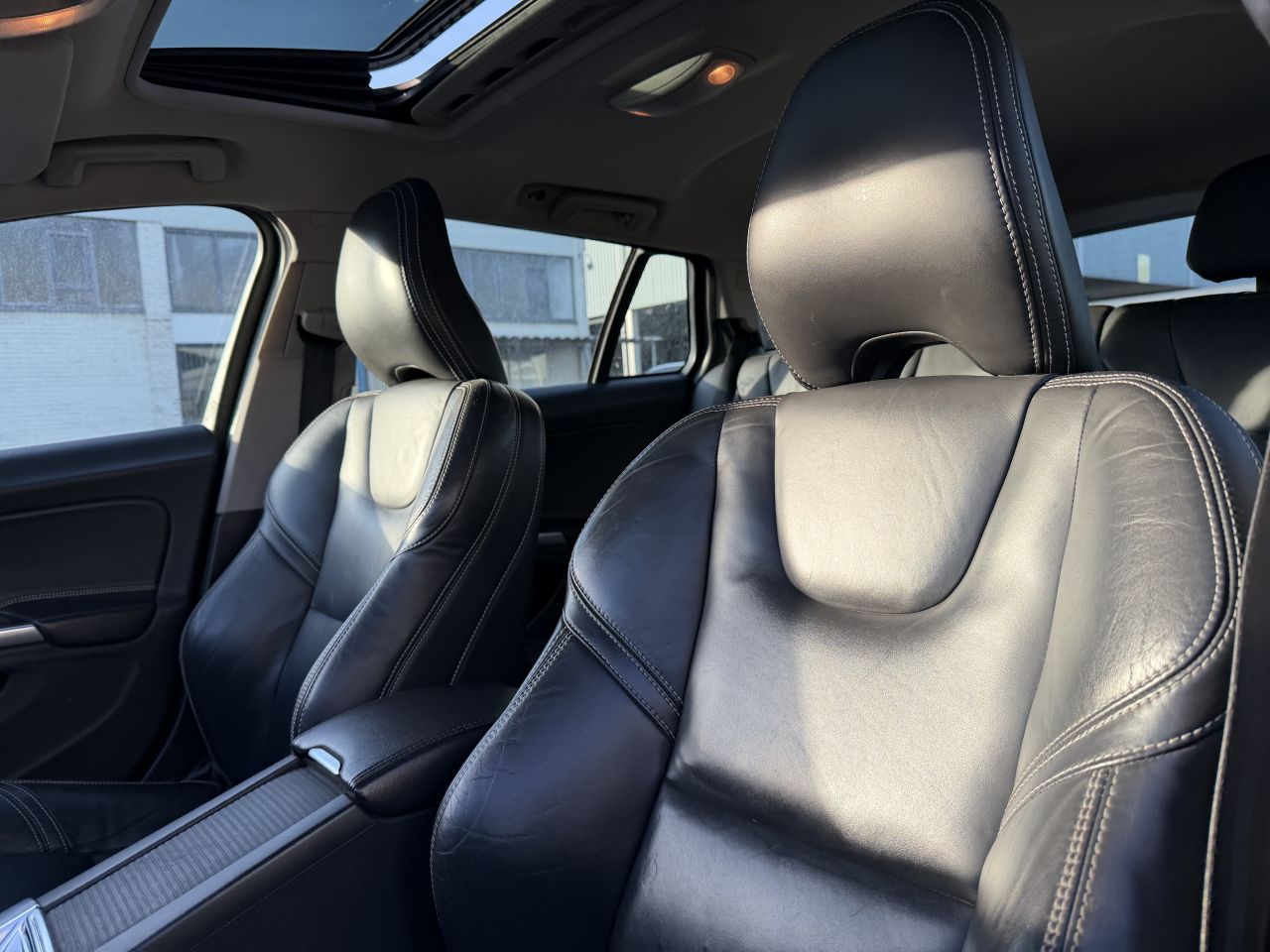 Volvo V-60