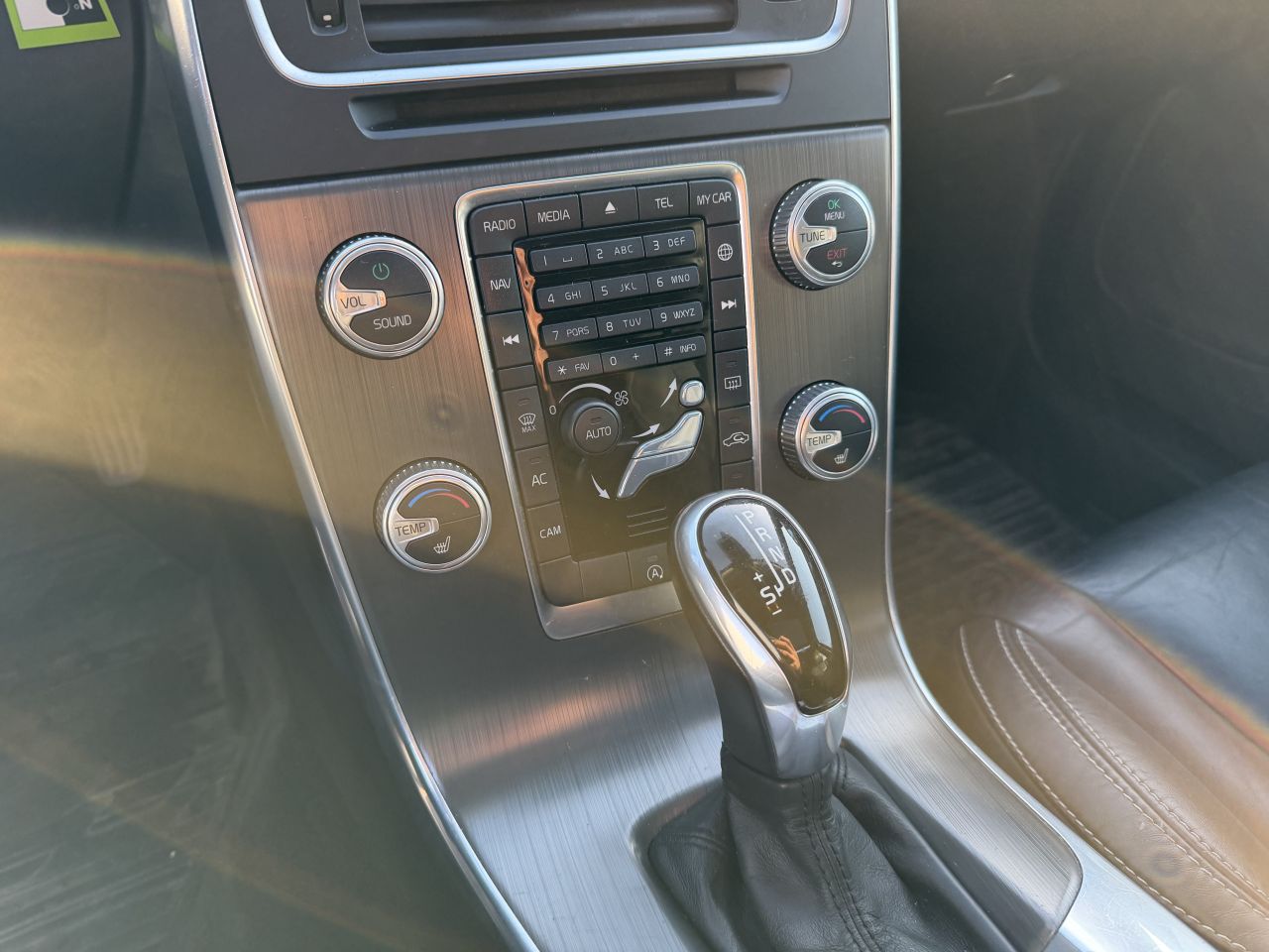 Volvo V-60