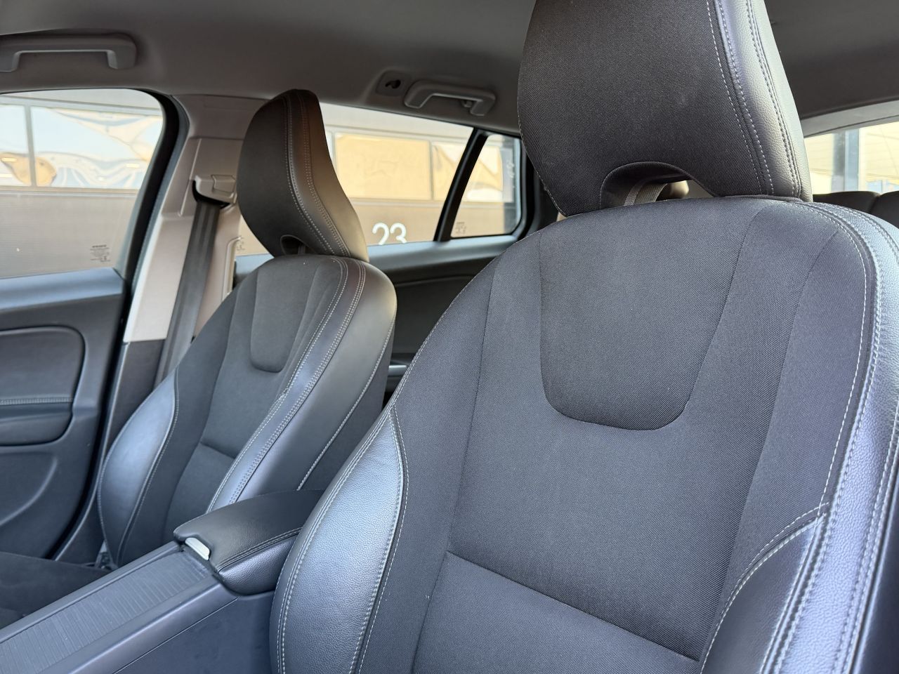 Volvo V-60