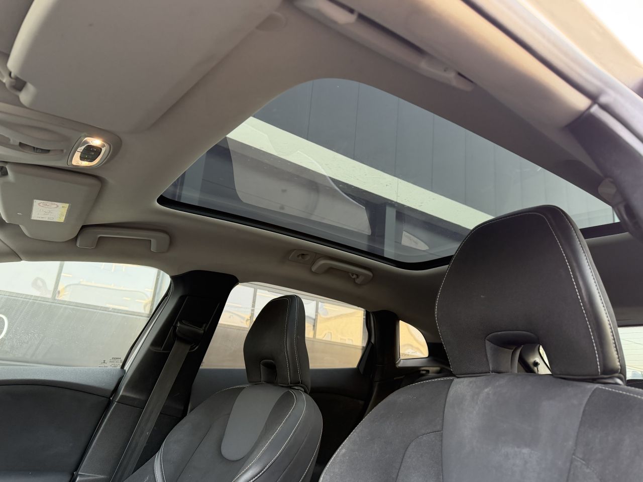 Volvo V-40