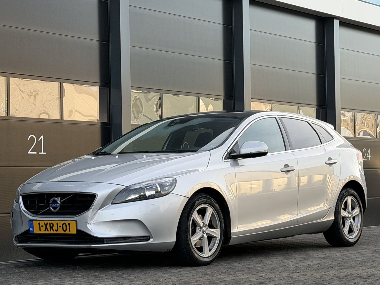 Volvo V-40