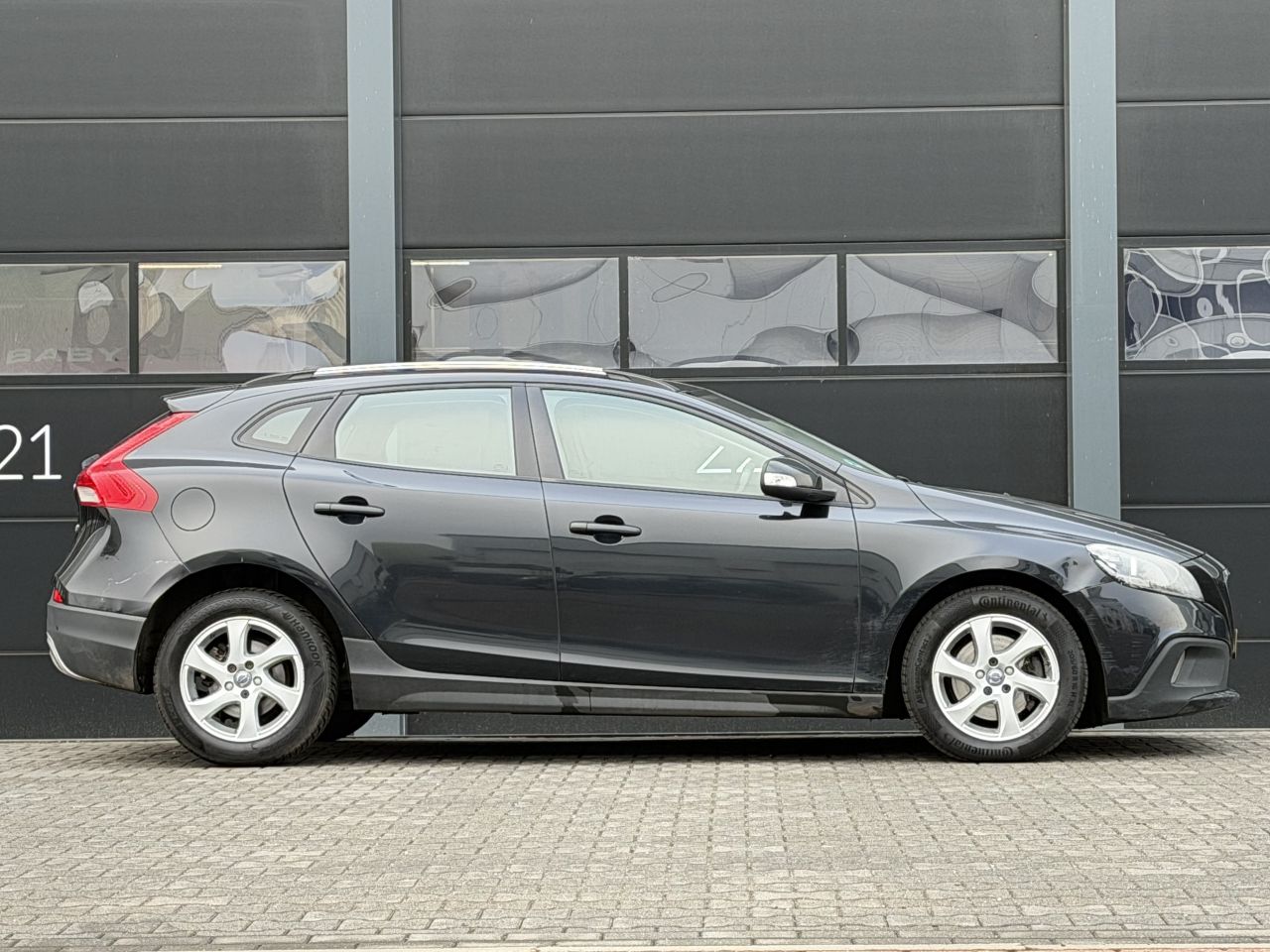 Volvo V-40