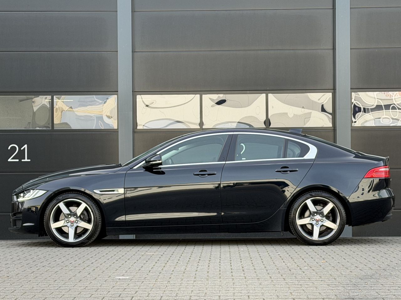 Jaguar XE