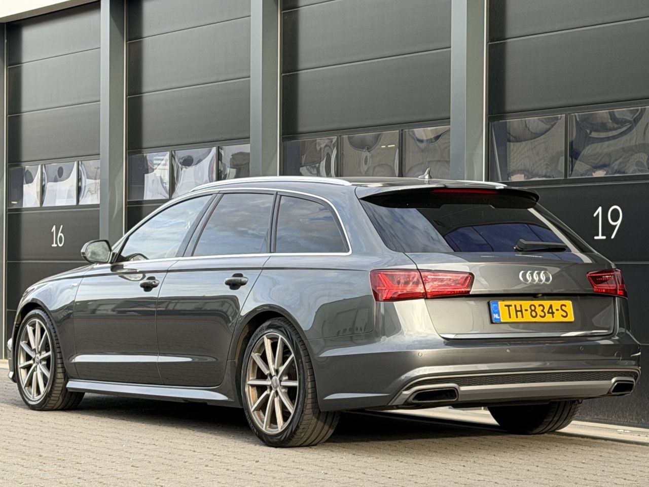 Audi A6 avant