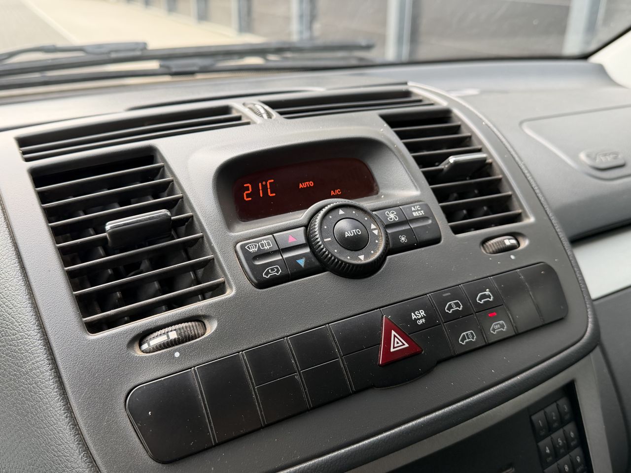 Mercedes Vito