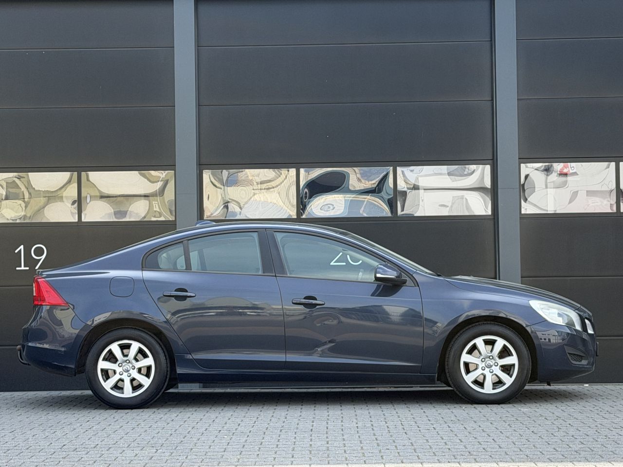 Volvo S-60