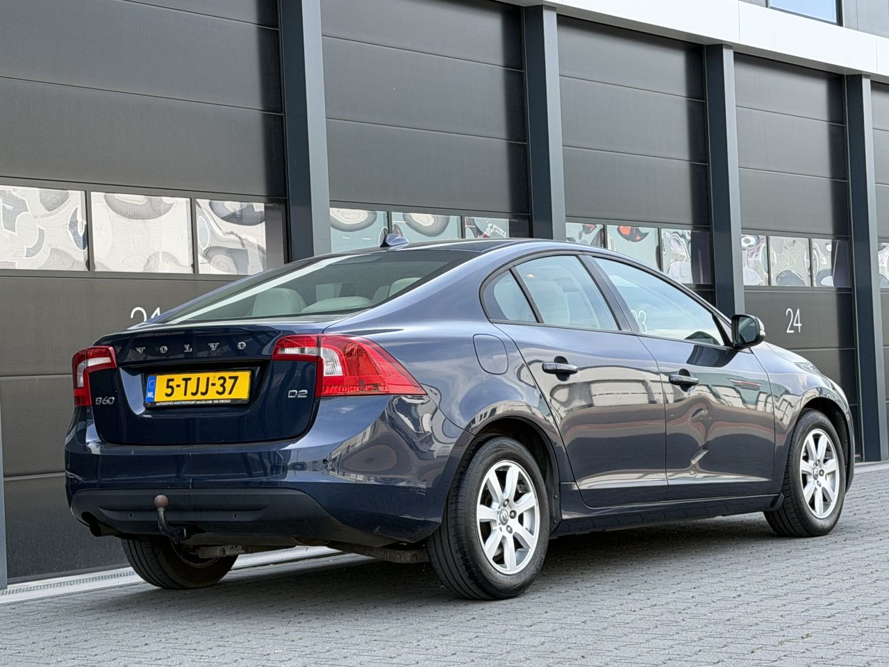 Volvo S-60