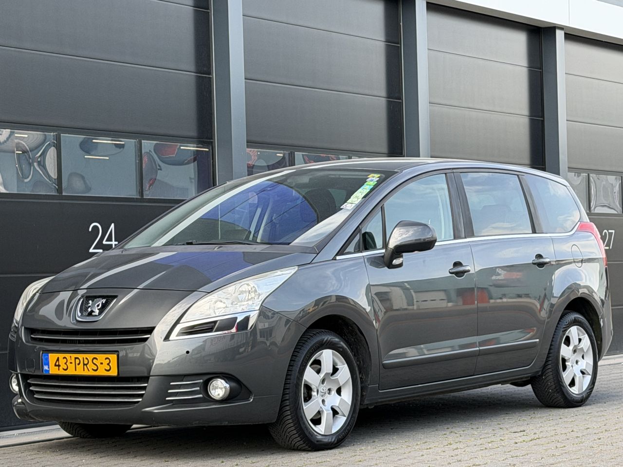 Peugeot 5008